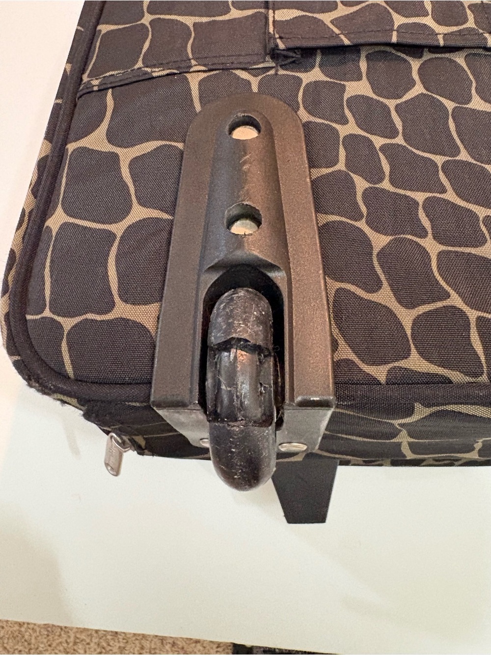 Baggallini Brown Giraffe-Print Laptop Bag - Picture 5 of 16